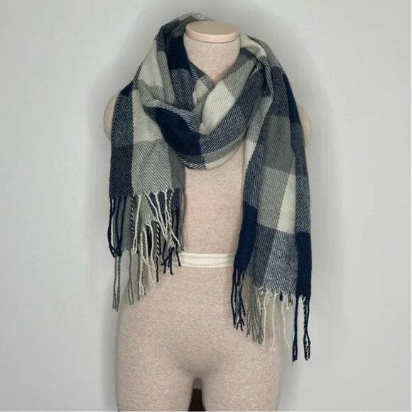 Two Plaid Fringed Scarves/Wraps - Picture 3 of 8